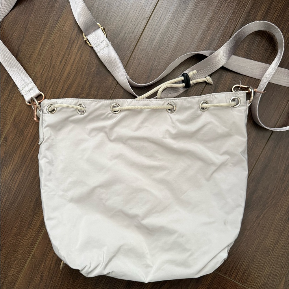 KEDZIE Aries Convertible Bucket Bag,  3-way bag with animal print lining. EUC! - Picture 4 of 6